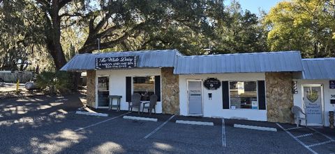 The White Daisy A Salon & Day Spa, spa in Brooksville, FL